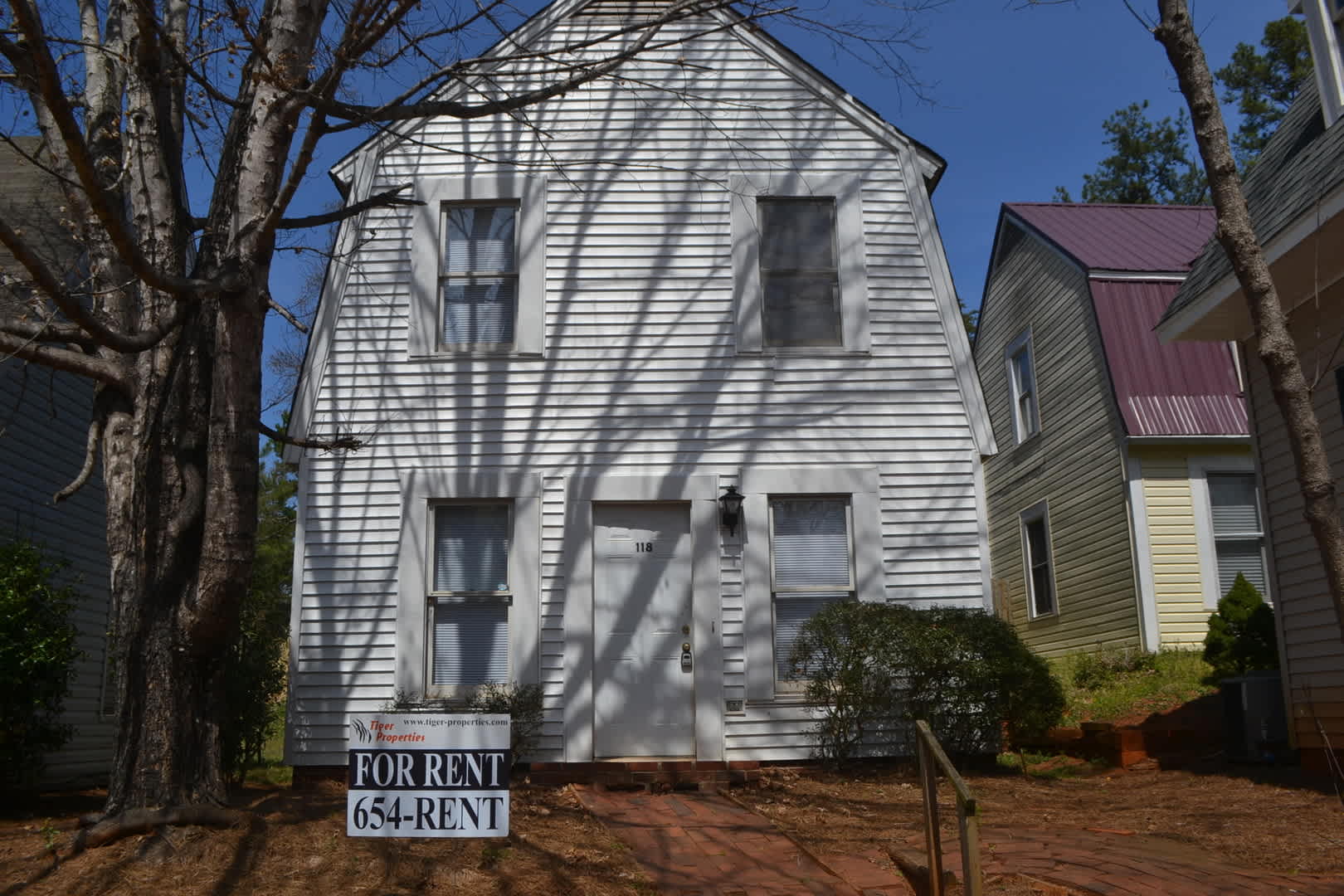 2 Bedroom House In Central Available Fall 2026 – photo 1