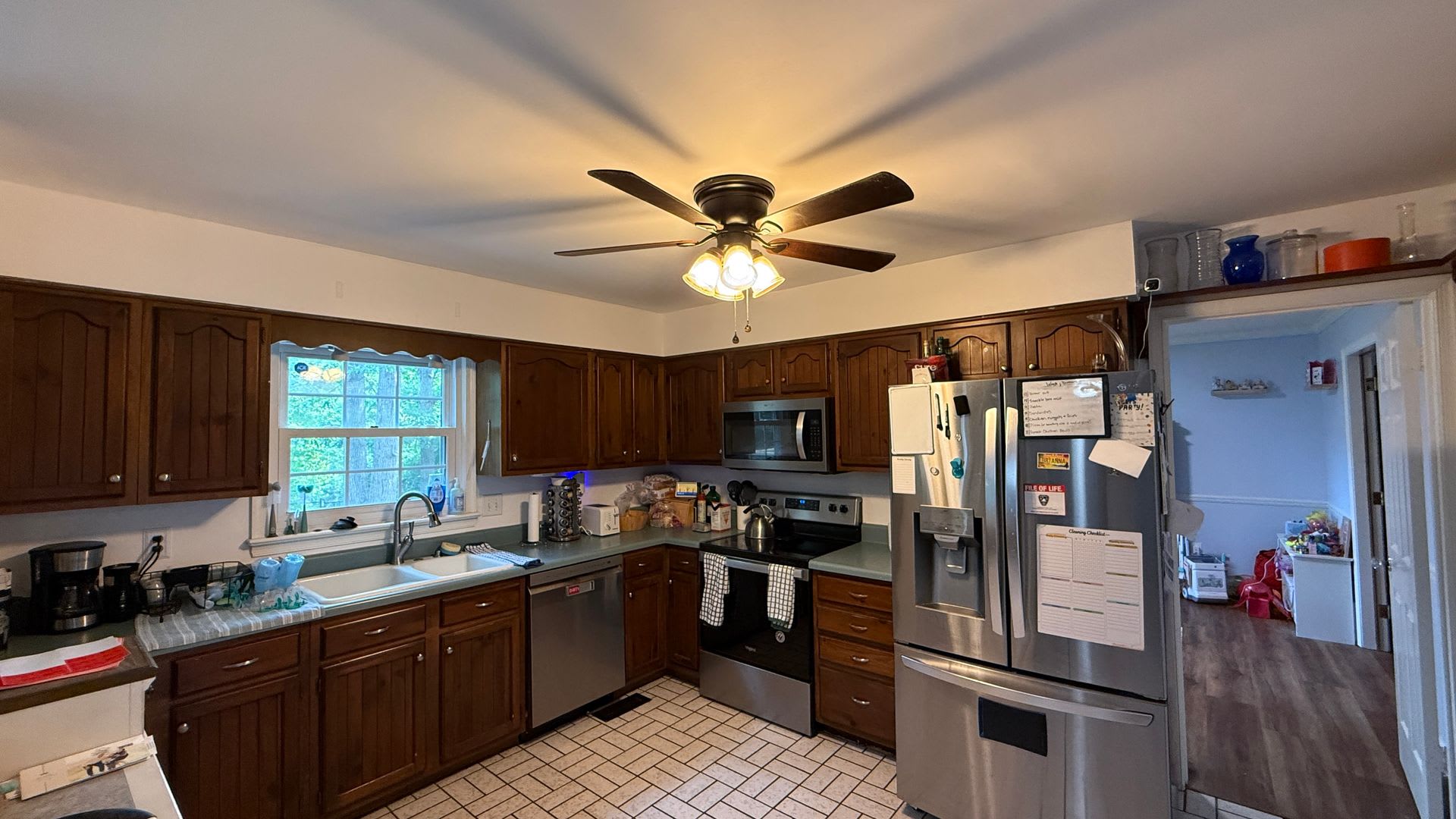Classic 4 Bedroom Colonial – photo 3