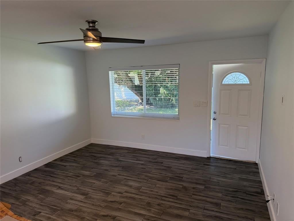 1077 Ne 34Th Street – photo 4