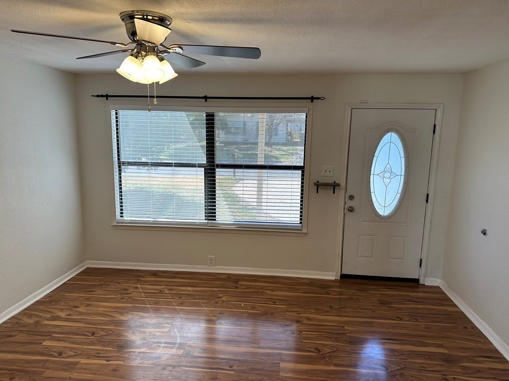 2110 Glenwood Drive – photo 5