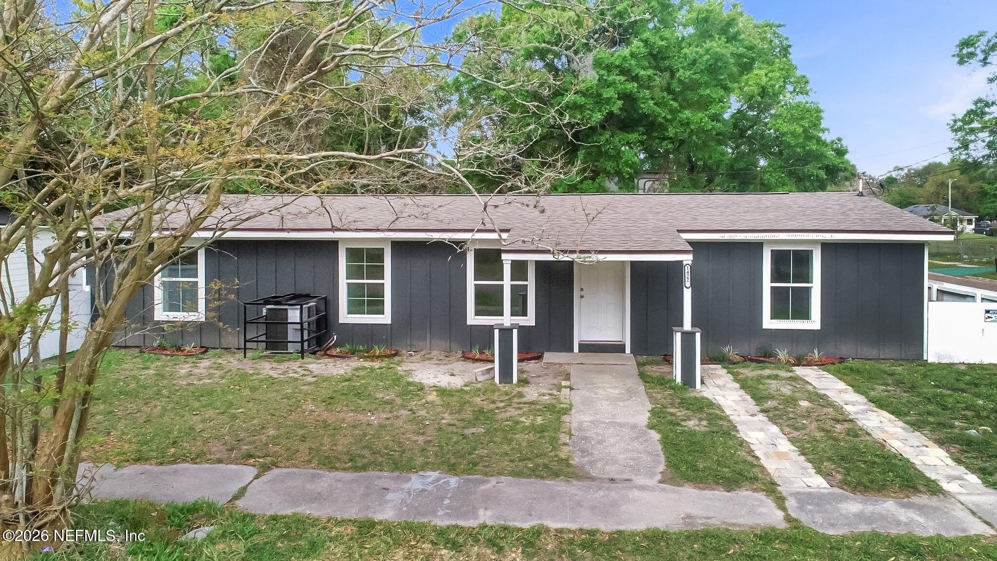 1422 STAFFORD Street – photo 1