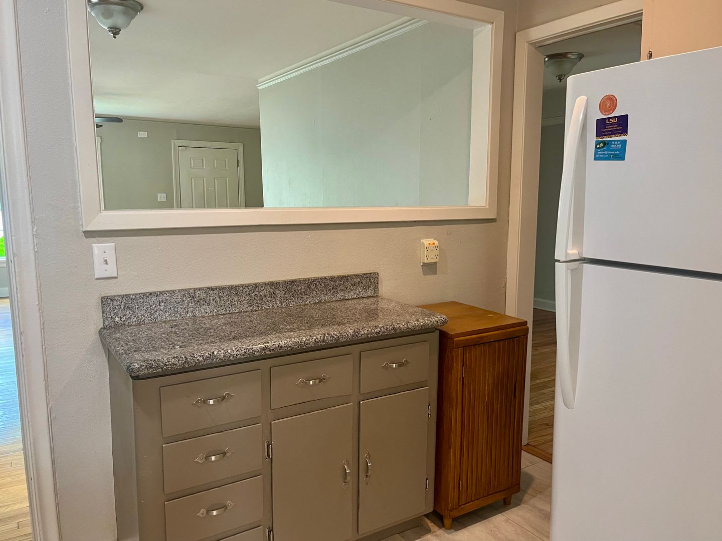 Great location in Garden District seconds from Downtown and LSU! – photo 4