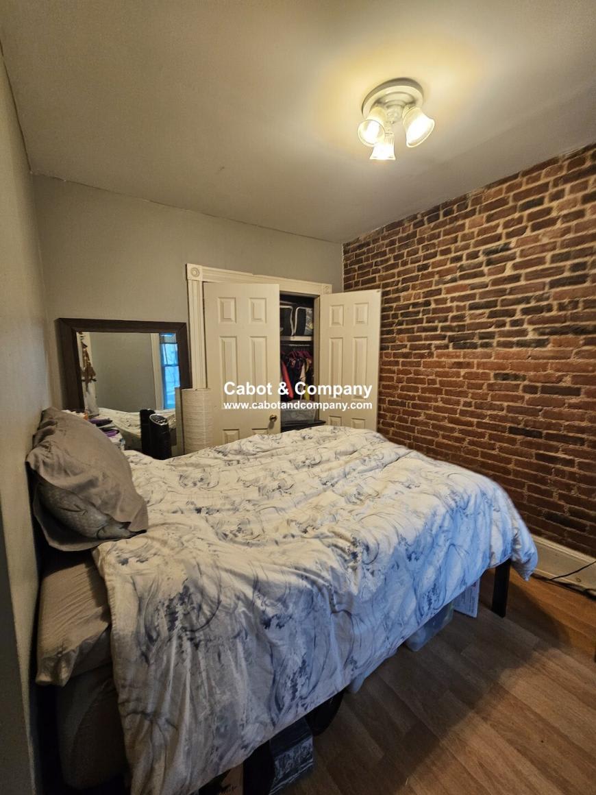 22 Mead St. – photo 4