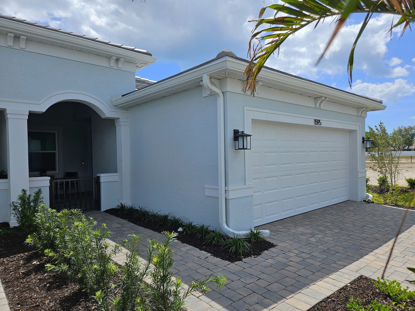 Beautiful Seasonal Englewood Villa Dog Friendly New Construction With Community Pool Located Minutes From Englewood Beach Hospital Ymca – photo 3