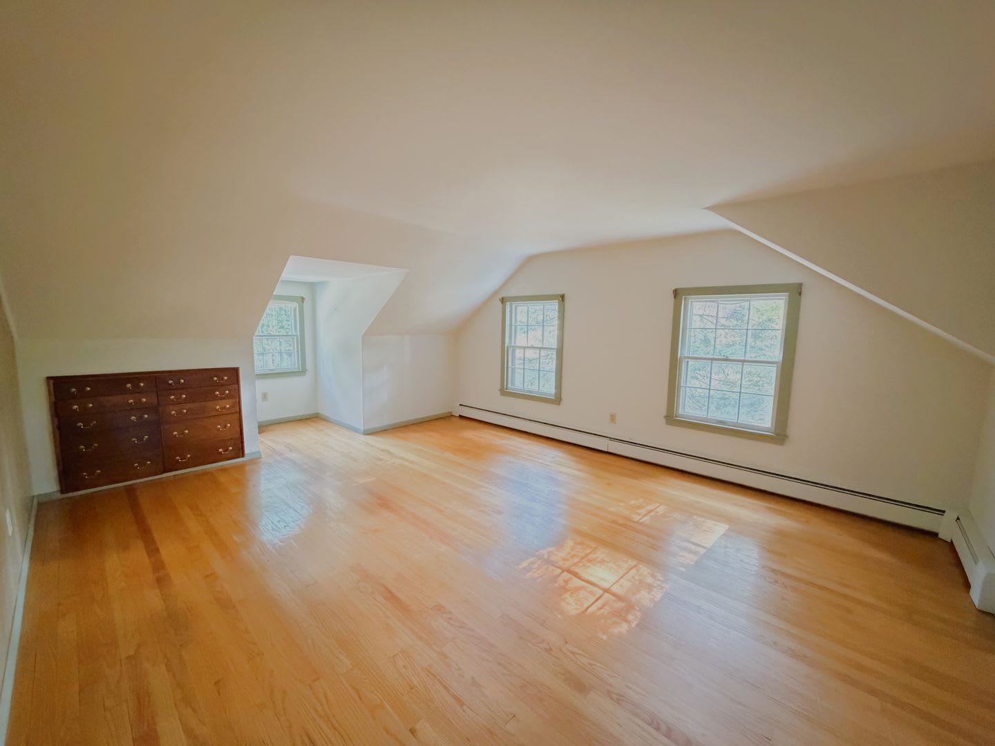 Beautiful 3 Bedroom Single Family Home For Rent In Dalton Ma – photo 4