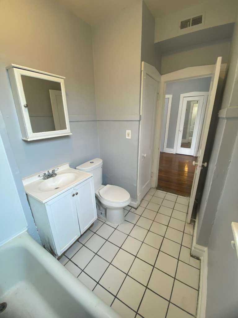 1151 S Austin Ave – photo 4