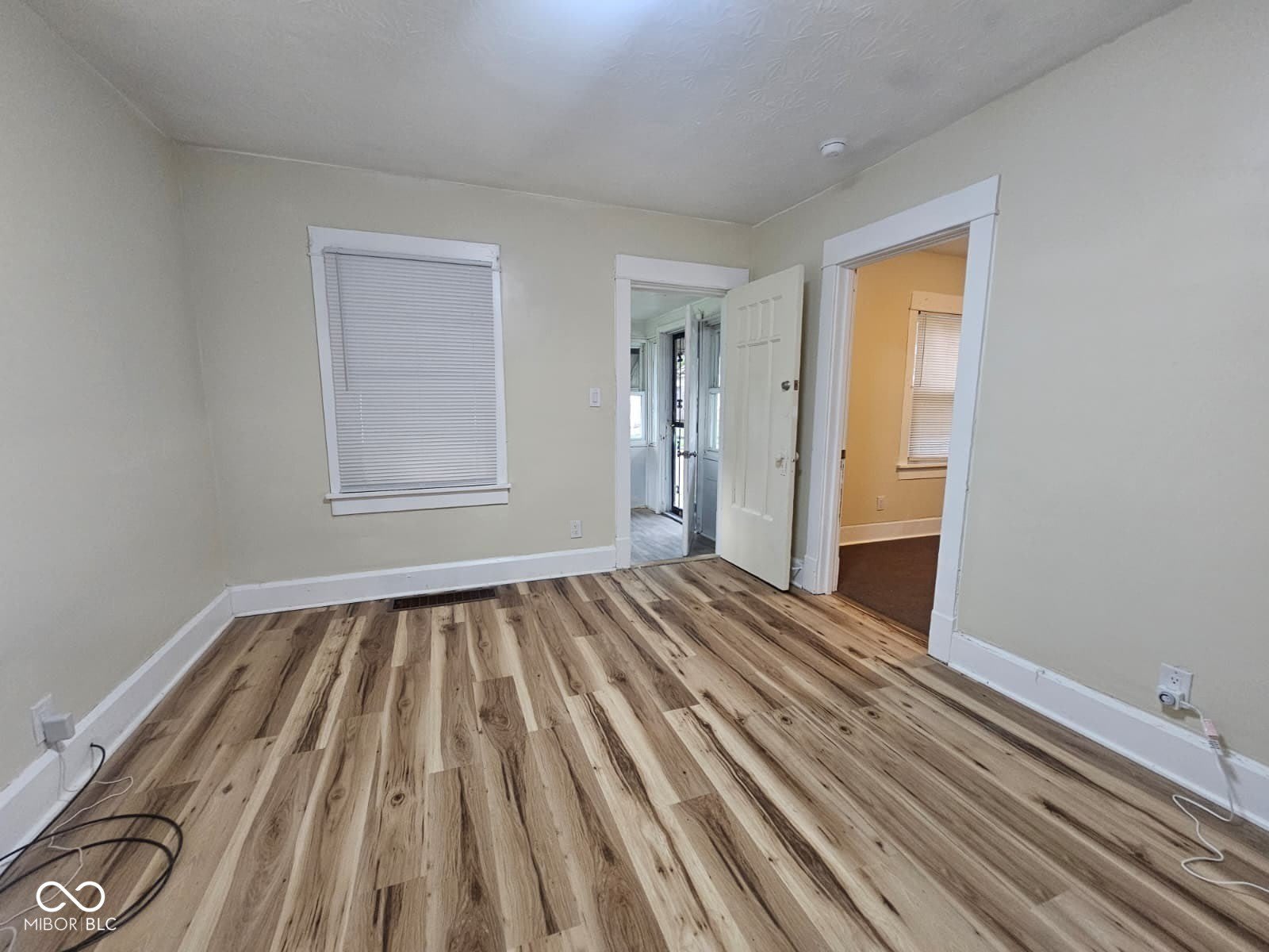 1310 E 5Th Street – photo 4
