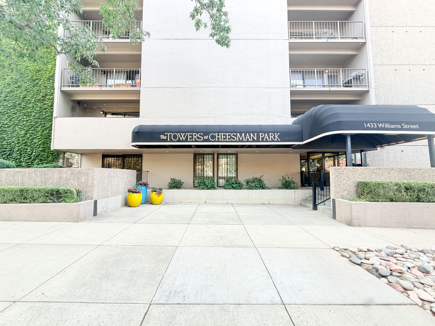 High-Rise in Cheesman Park – photo 1