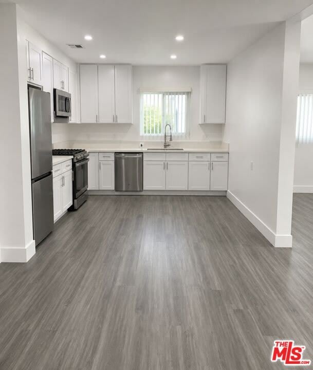 1118 S Holt Ave – photo 4