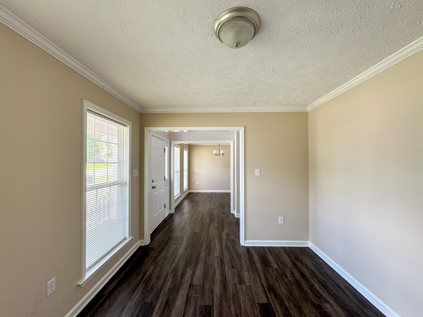 Charming 3 Bed 2.5 Bath Hope Mills Home – photo 5