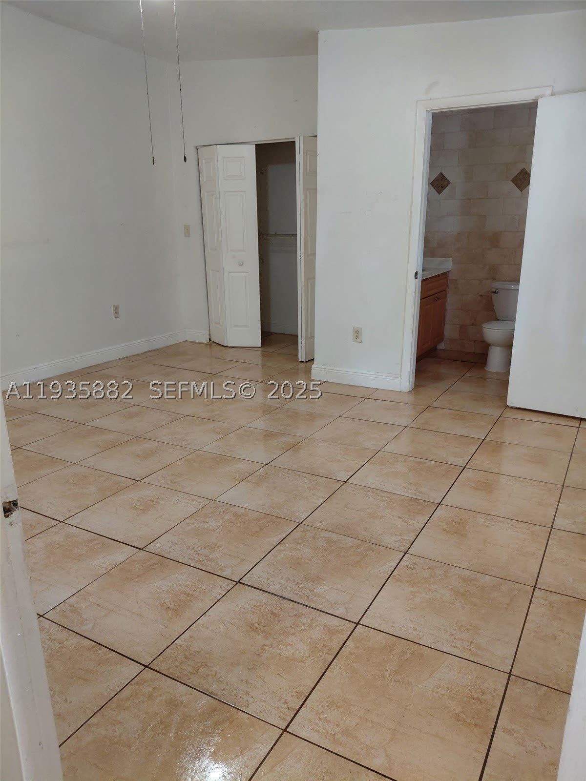 3503 SW 24th St – photo 2