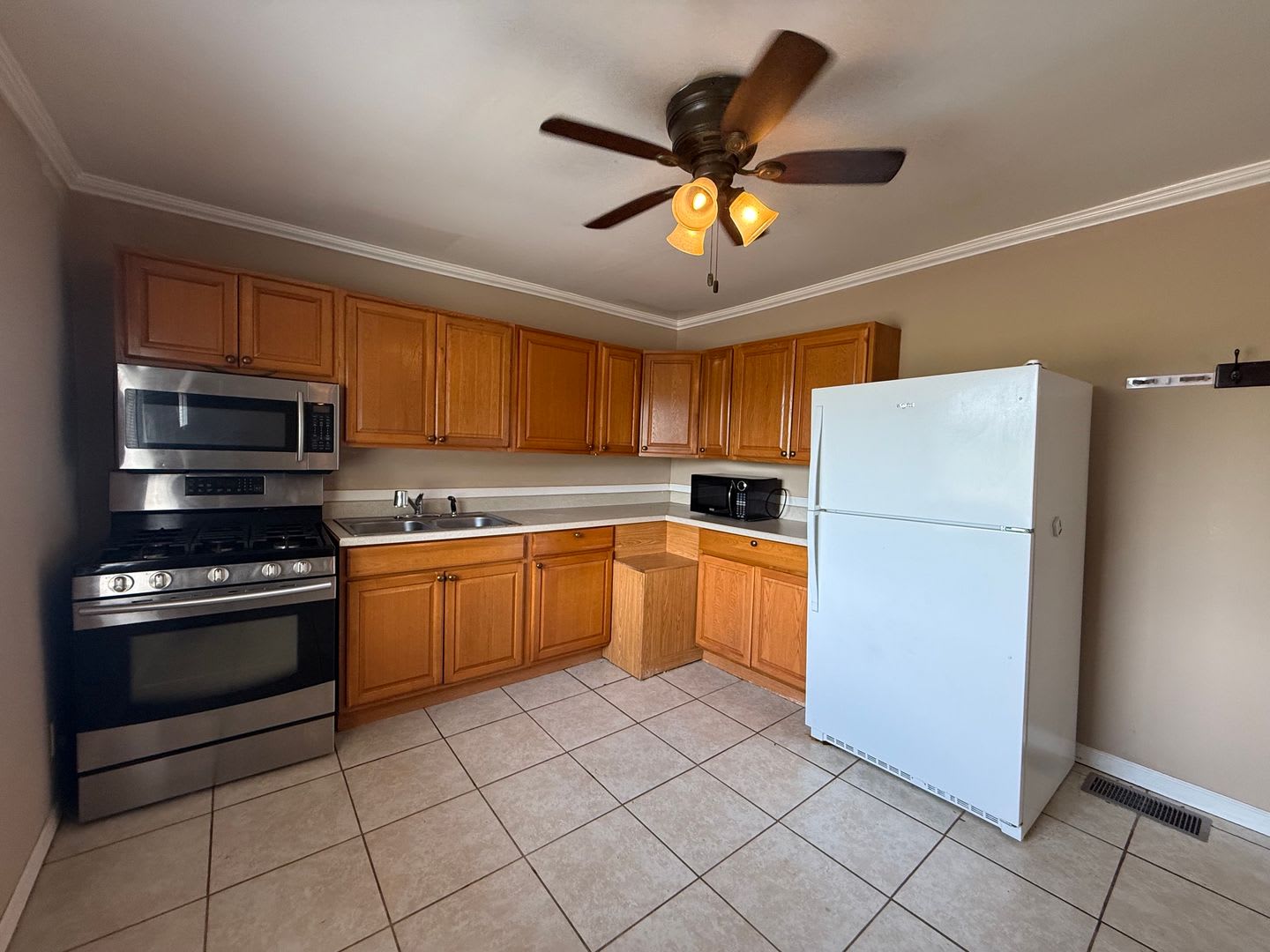 1764 Oakland Ave. Decatur, IL – photo 5