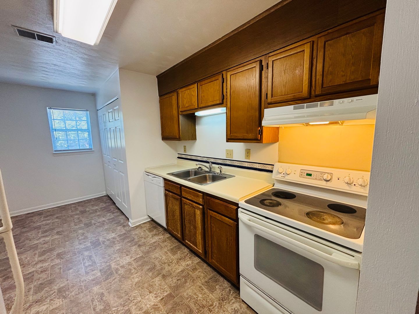 2 Bedroom 2 Bath Condo – photo 5