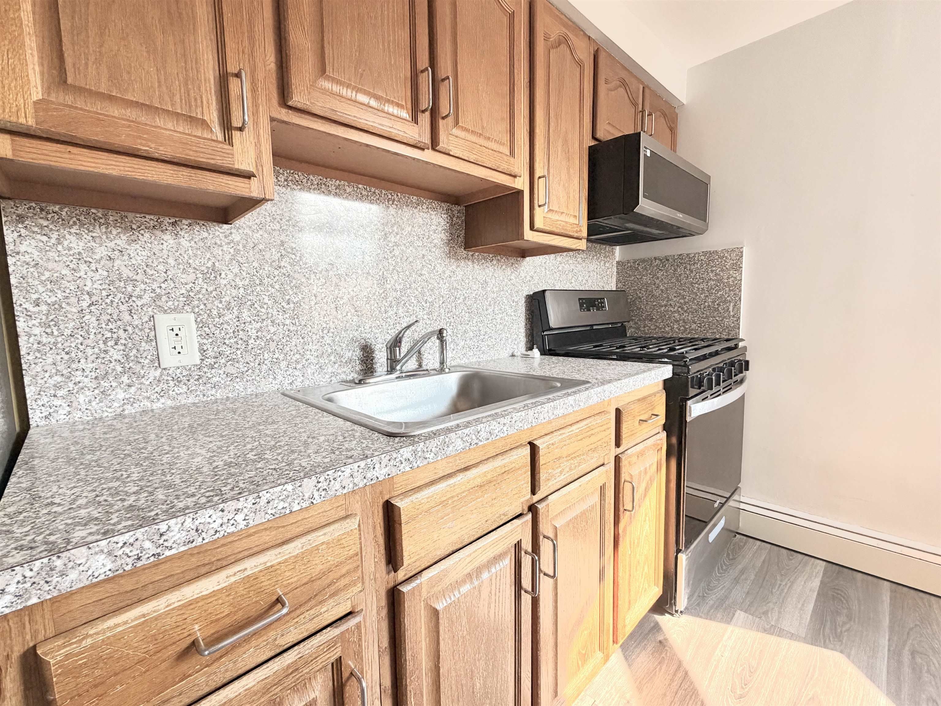 74 PROSPECT AVE – photo 3