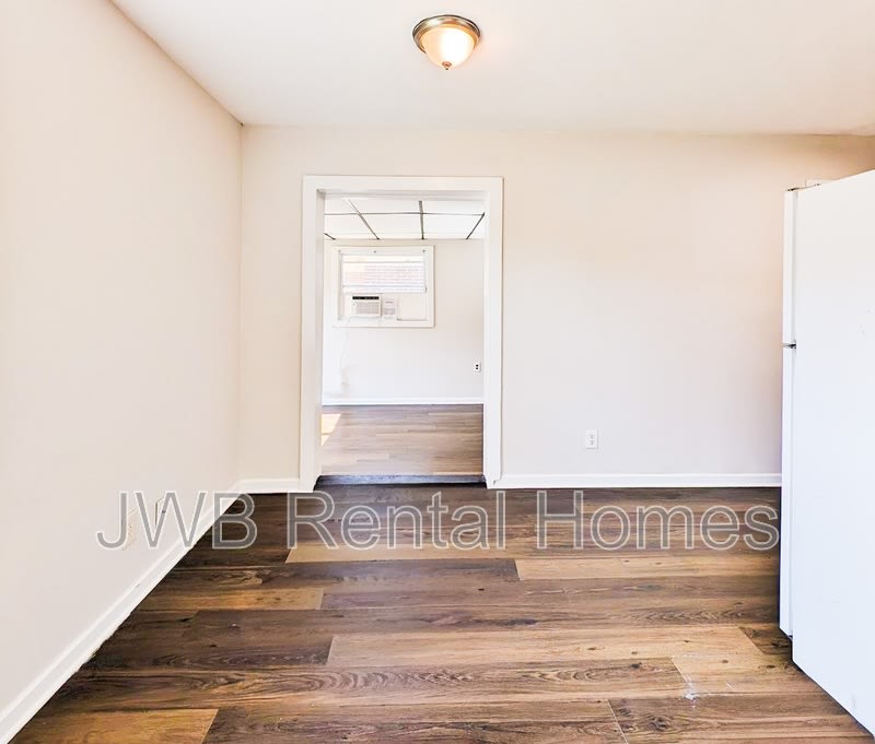 3330 Marlo St – photo 4