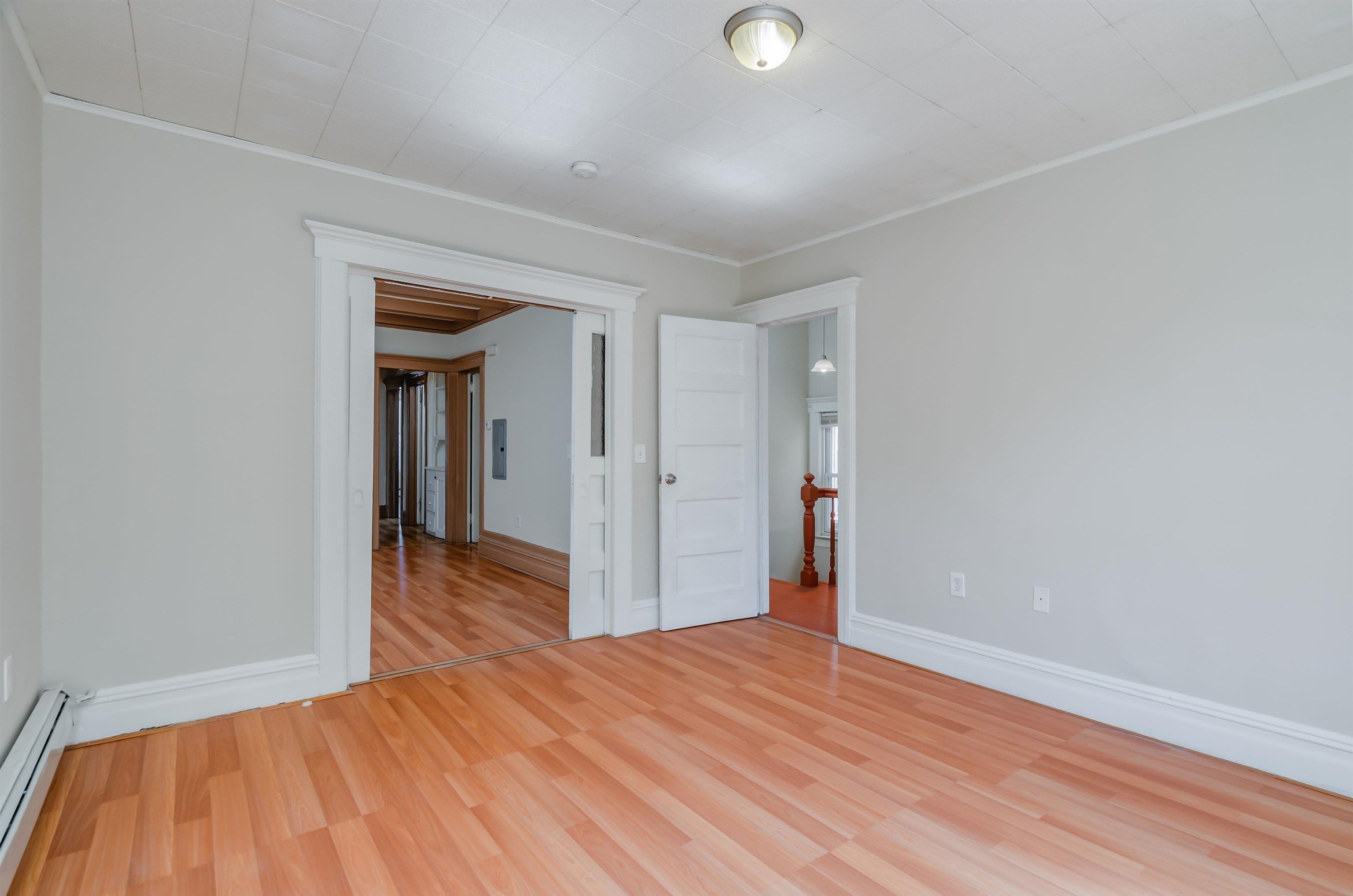 27 ROMAINE AVE – photo 5