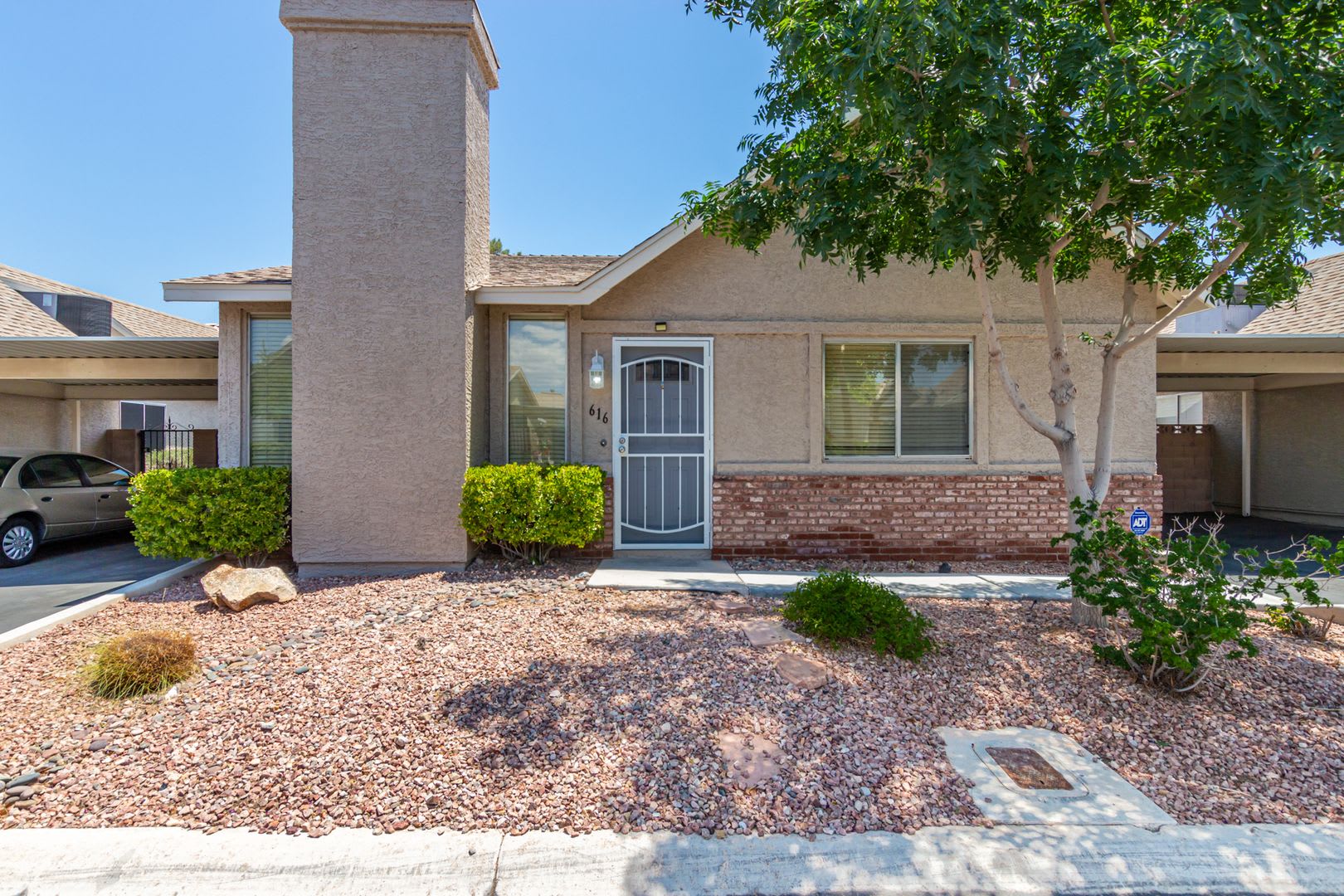 Single Story Home In The Heart Of Summerlin – photo 1