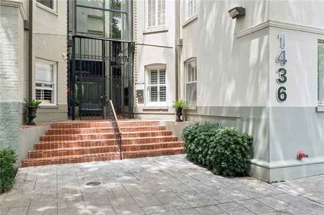 1436 JACKSON Avenue – photo 1