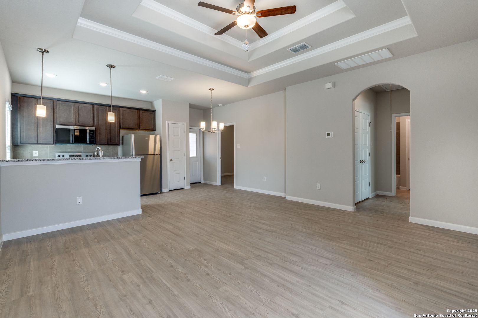 4 Week Free Move In Special Brand New 3 Bedroom Duplex With Modern Finishes Private Fenced Yard In Seguin – photo 4
