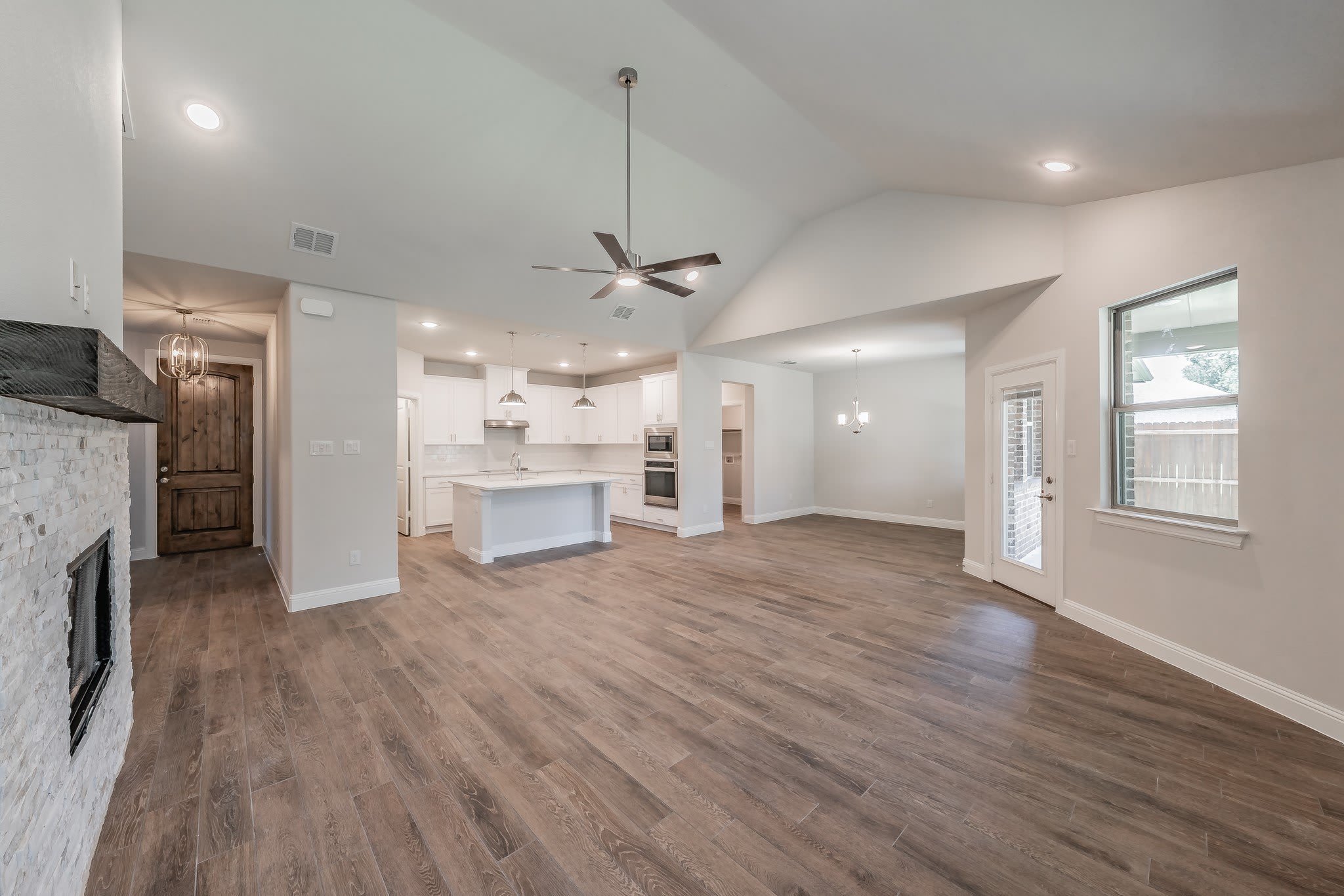 241 Gardenia Drive – photo 4