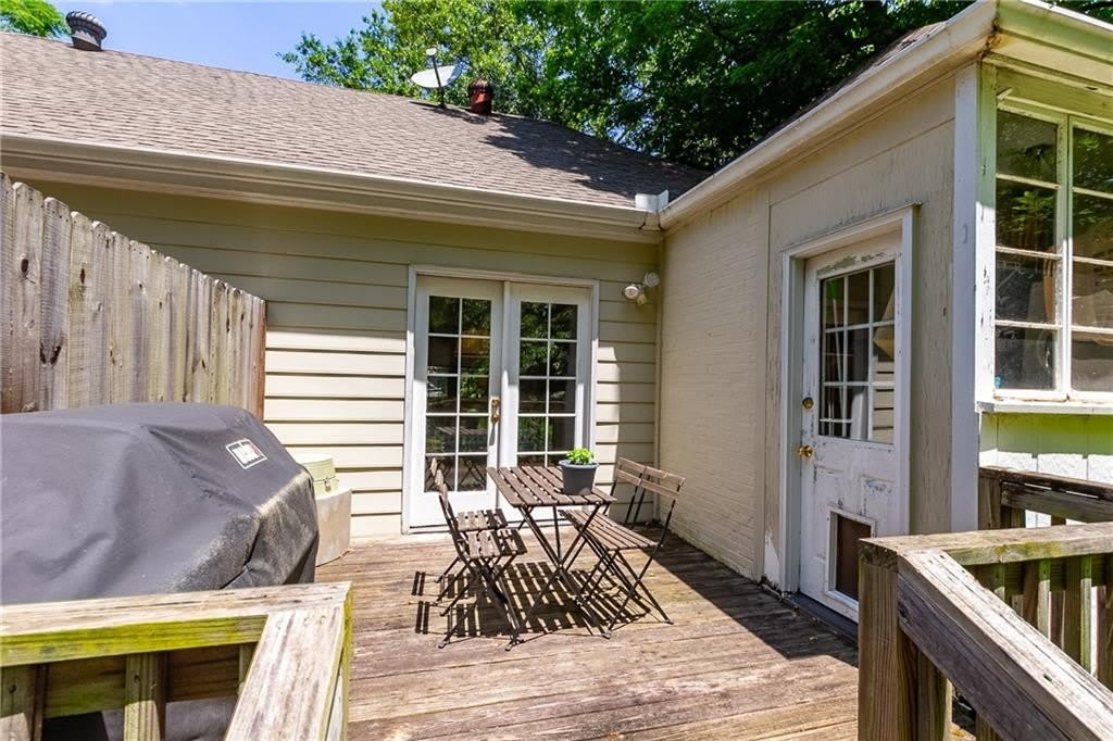 1001 Amsterdam Avenue NE – photo 4