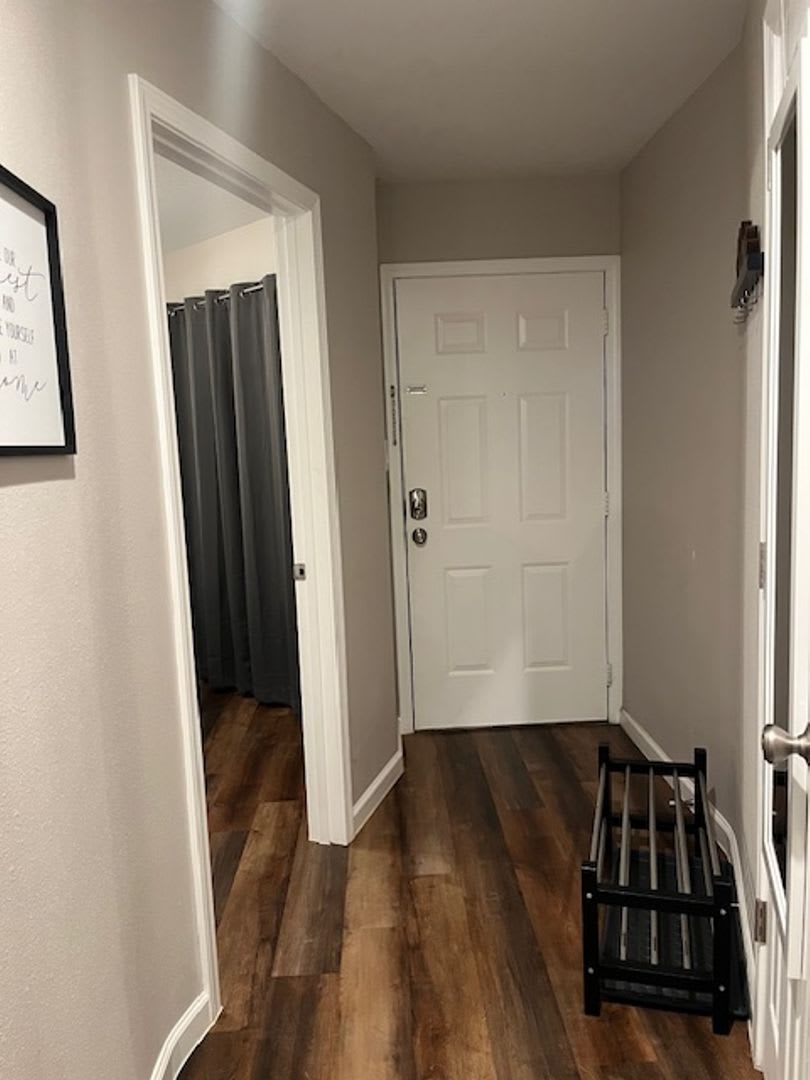 Beautiful 1 1 Condo At Canyon Lake Includes Water Trash Cable – photo 3