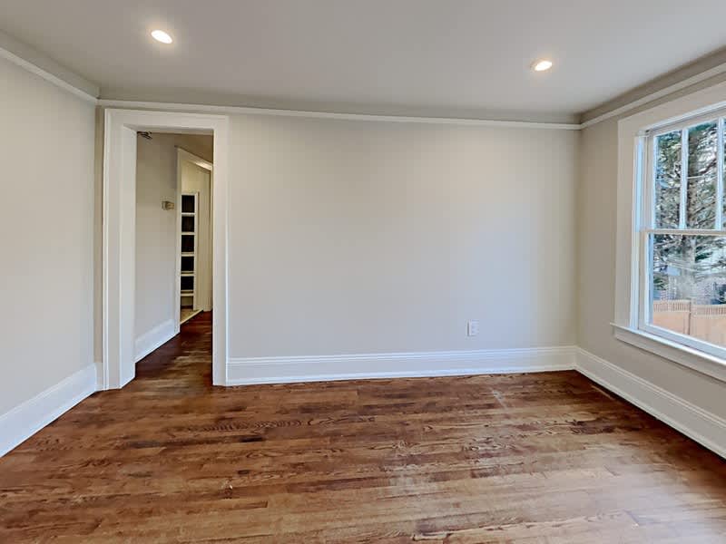 1539 N Morningside Dr NE – photo 4