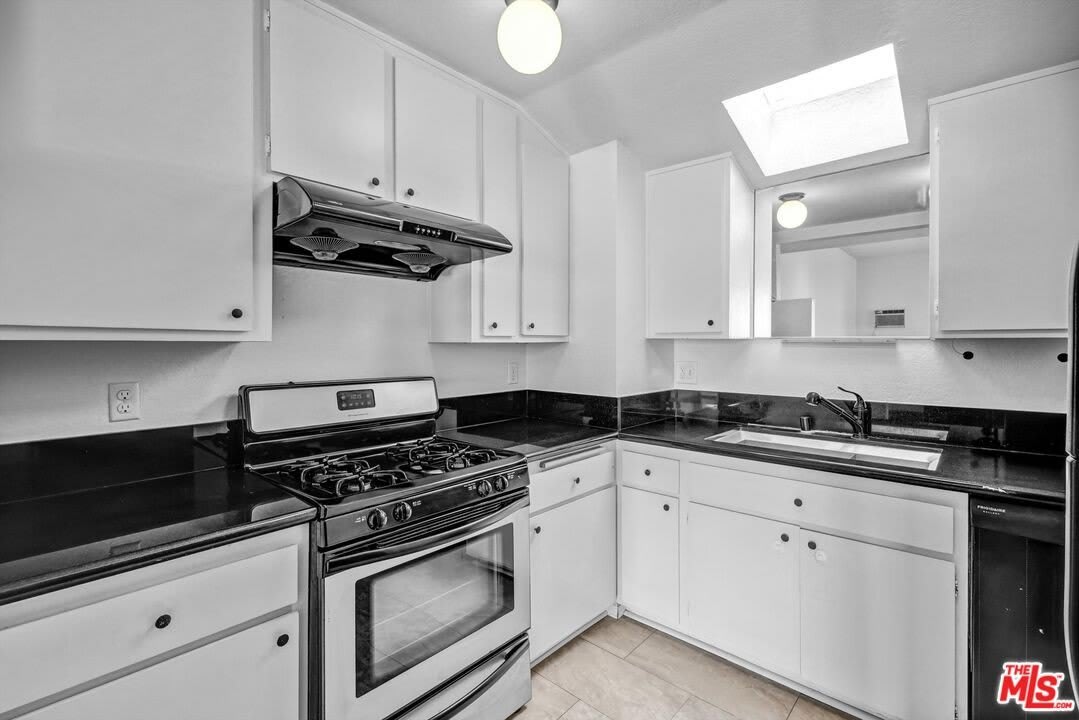 3665 Empire Dr – photo 4