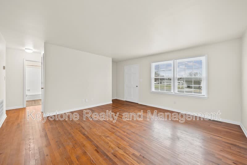 109 Holley Drive – photo 4