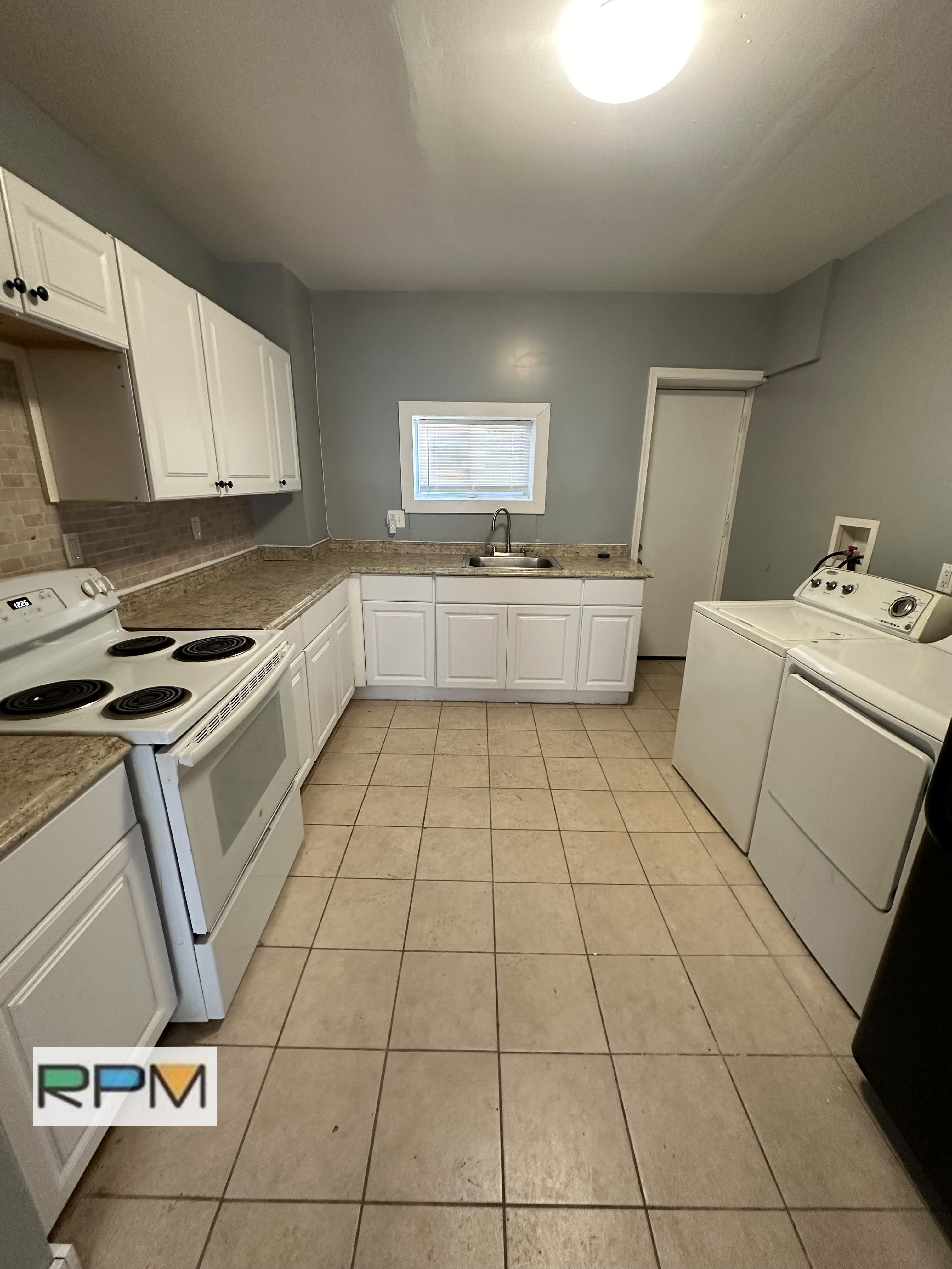 518 N Glover St – photo 2