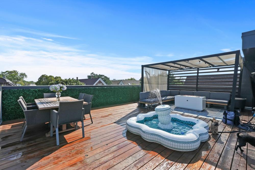 2240 W Medill Ave – photo 4