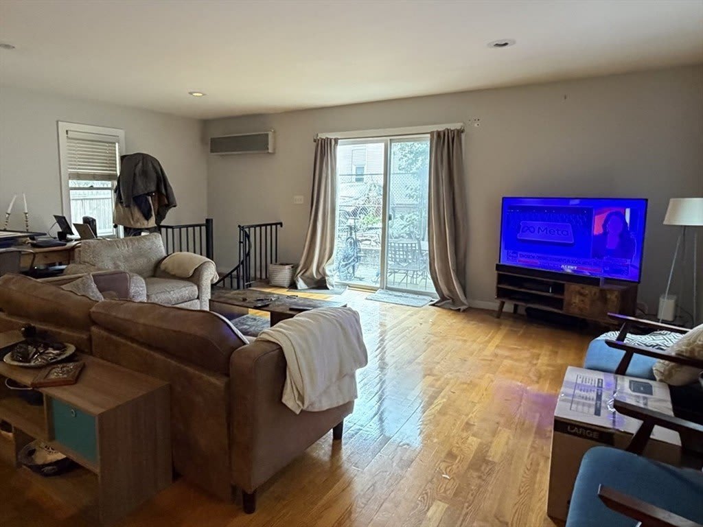 221 Charles Street – photo 5