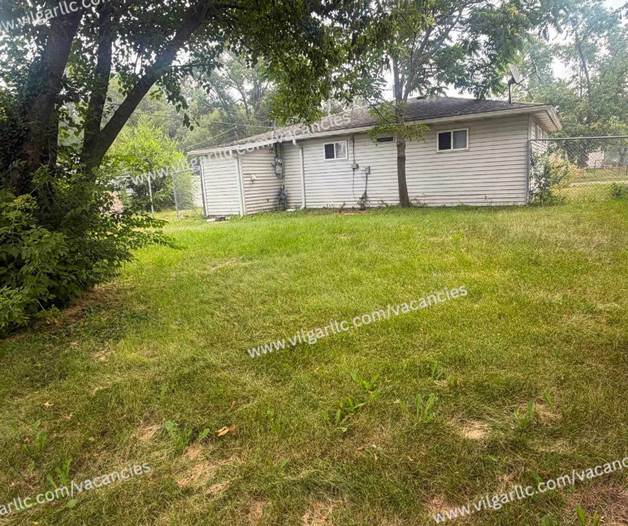 Very spacious 3 Bedroom • 1 Bathroom home. – photo 3