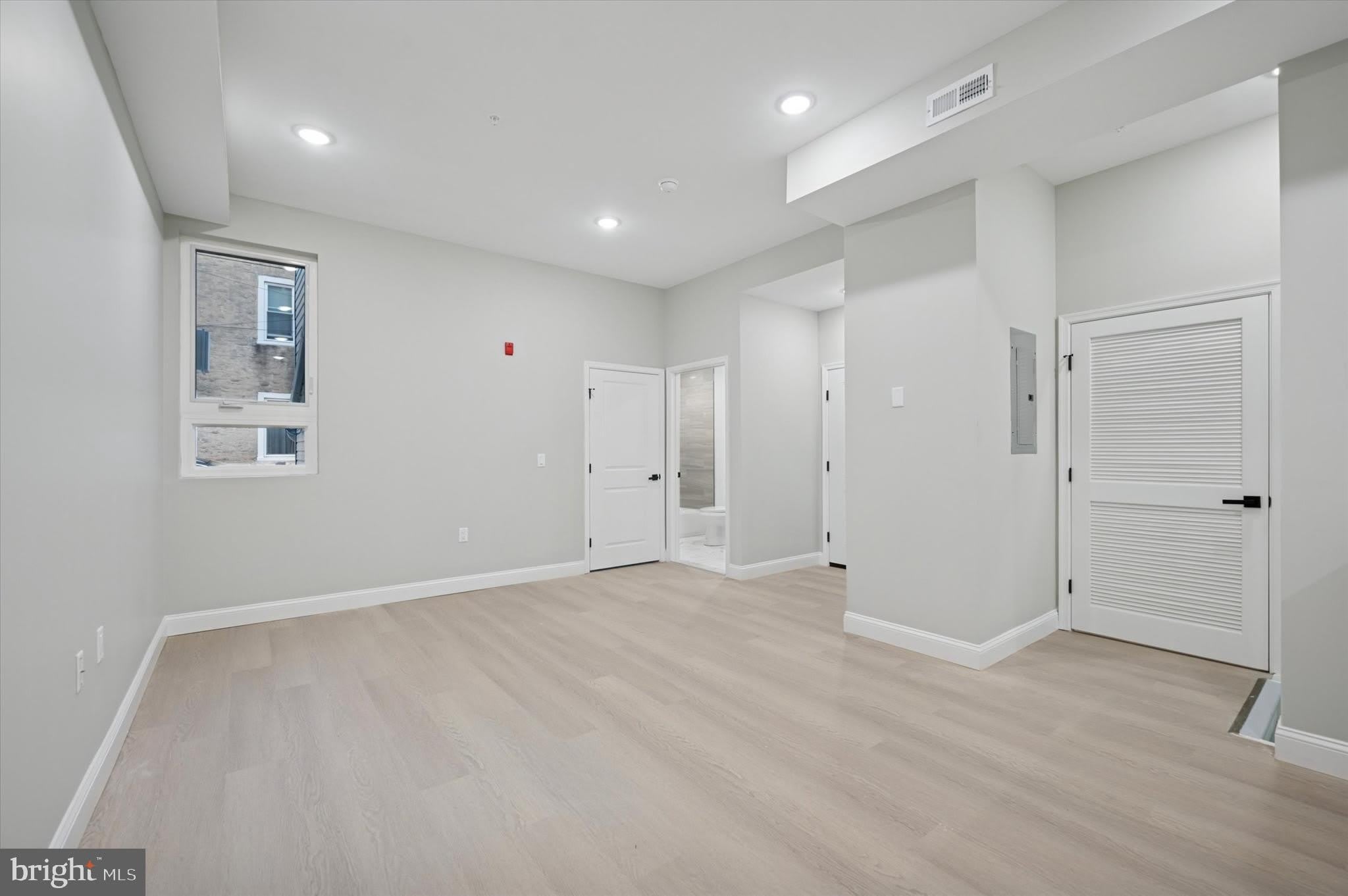 103 N 63RD – photo 5