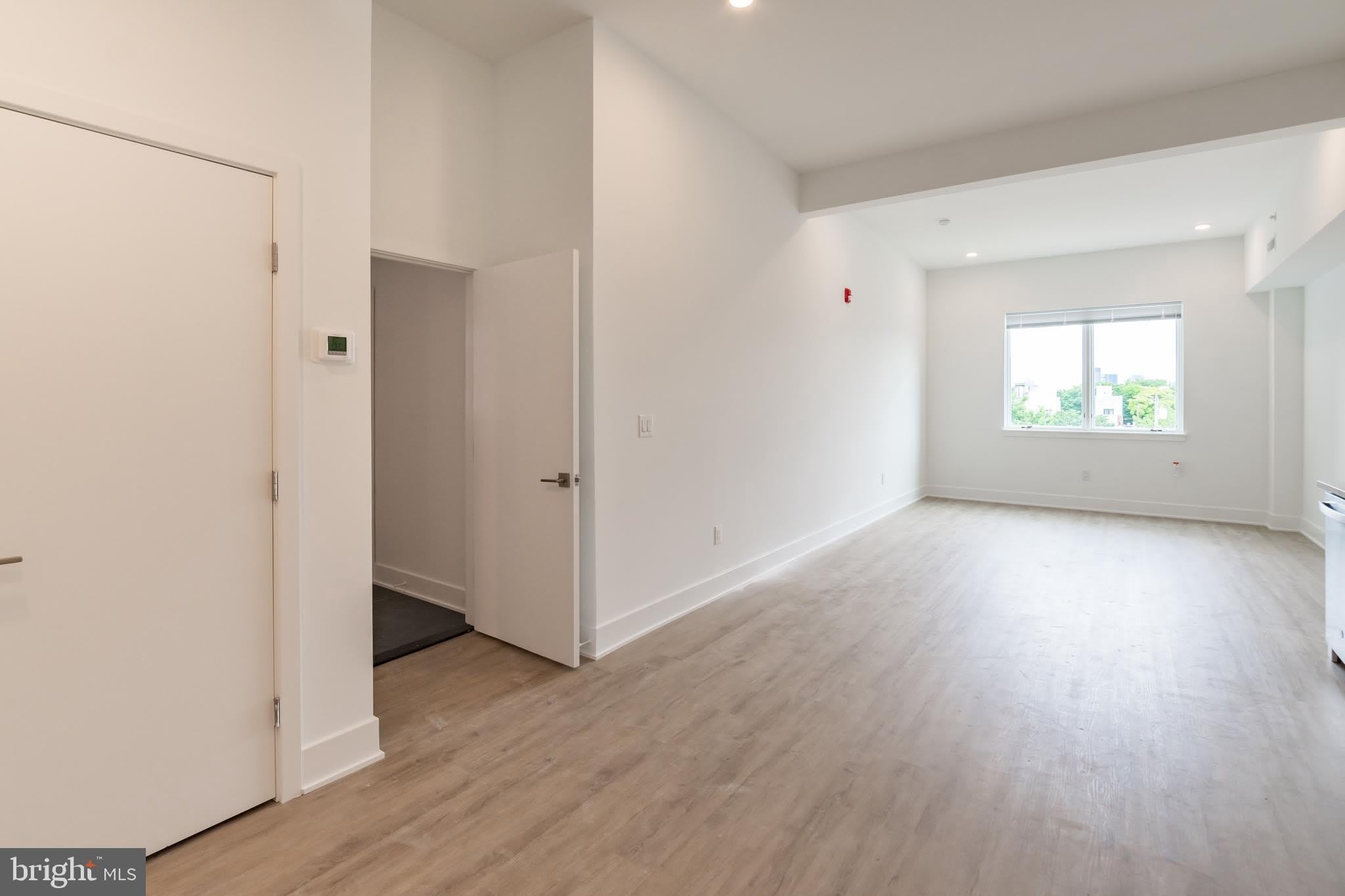 1622 Point Breeze Avenue – photo 2