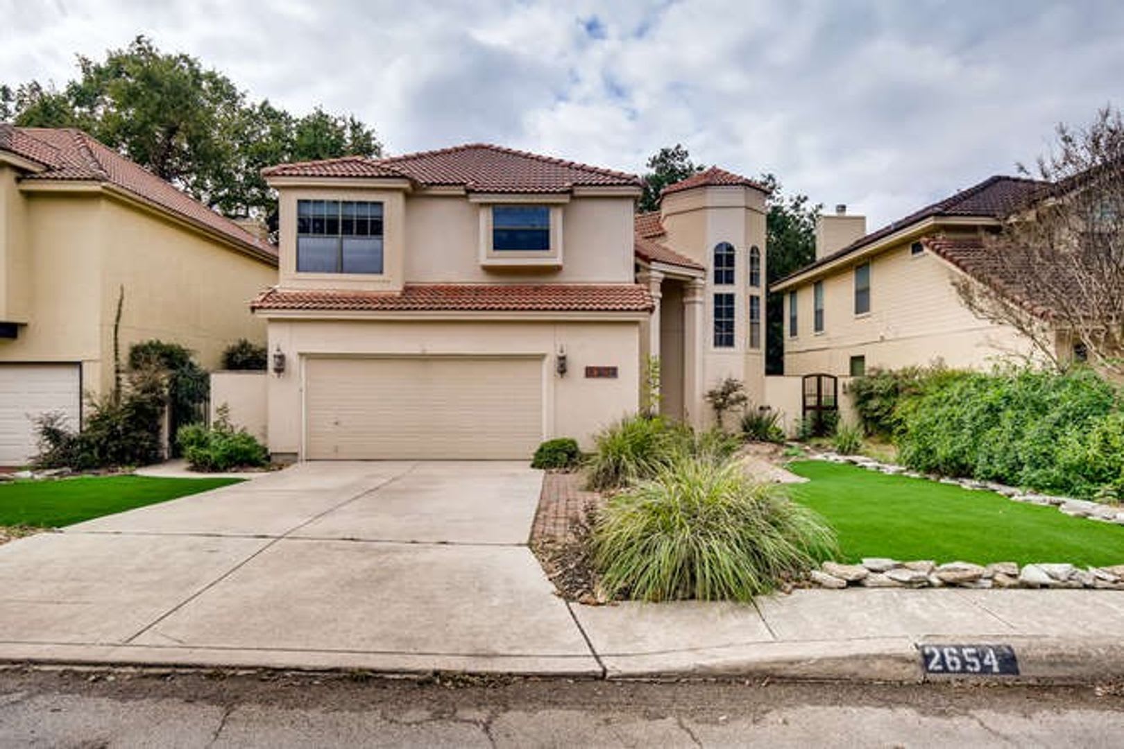 Custom 3 BR/2.5 Bath in N.E. San Antonio – photo 1