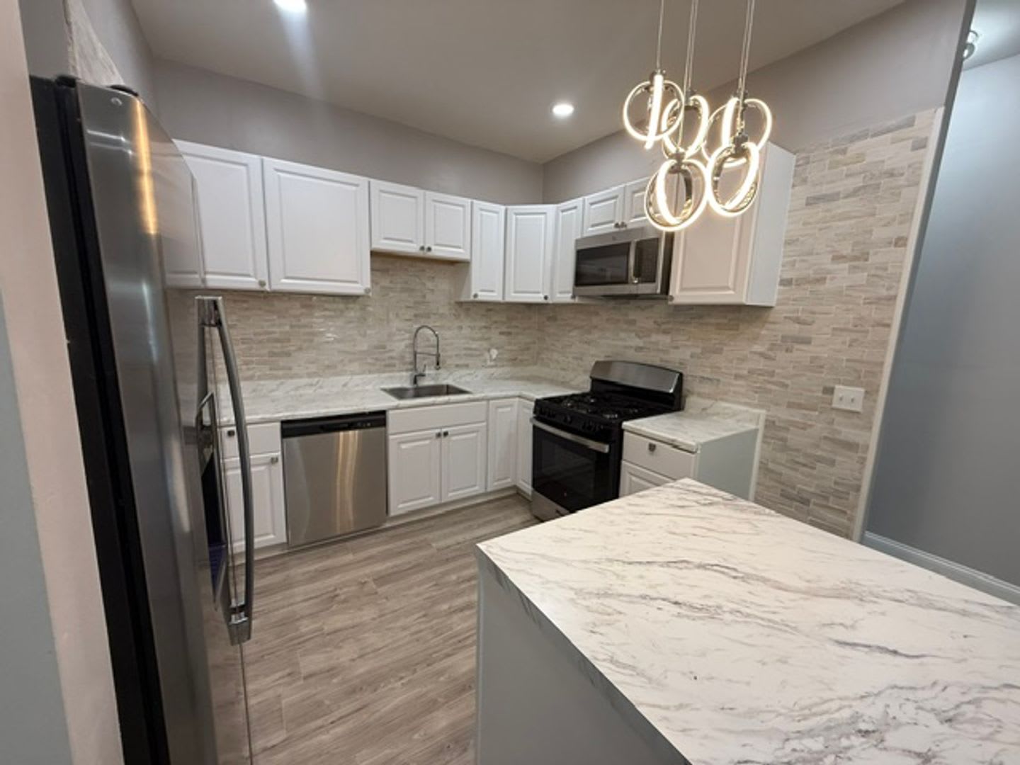 5033 Walnut Street – photo 4