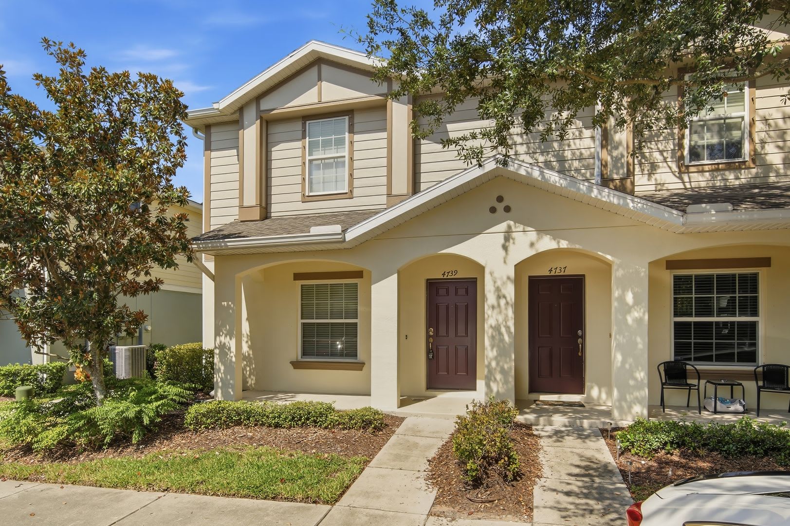 Beautiful 2-Bedroom Townhome in Gated Magnolia Park – Water Included – photo 3