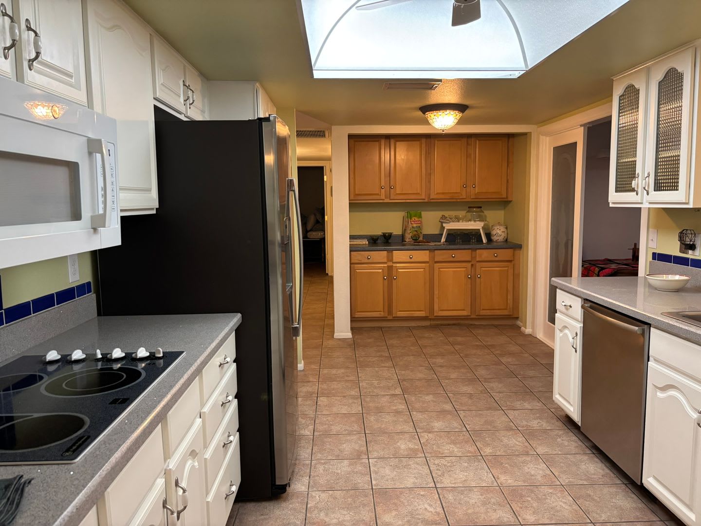 Lovely Home in 45+ Active Adult Community of Leisure World. Available May through December 2026! – photo 4