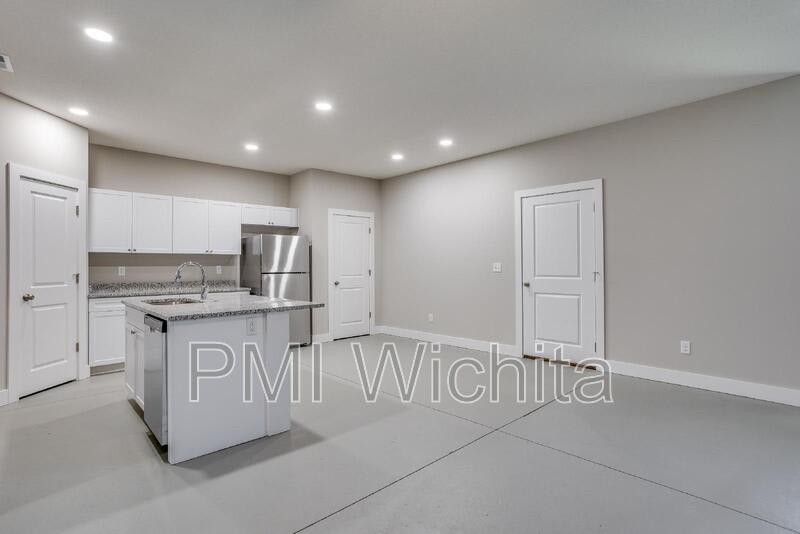 5238 N Cypress St – photo 4
