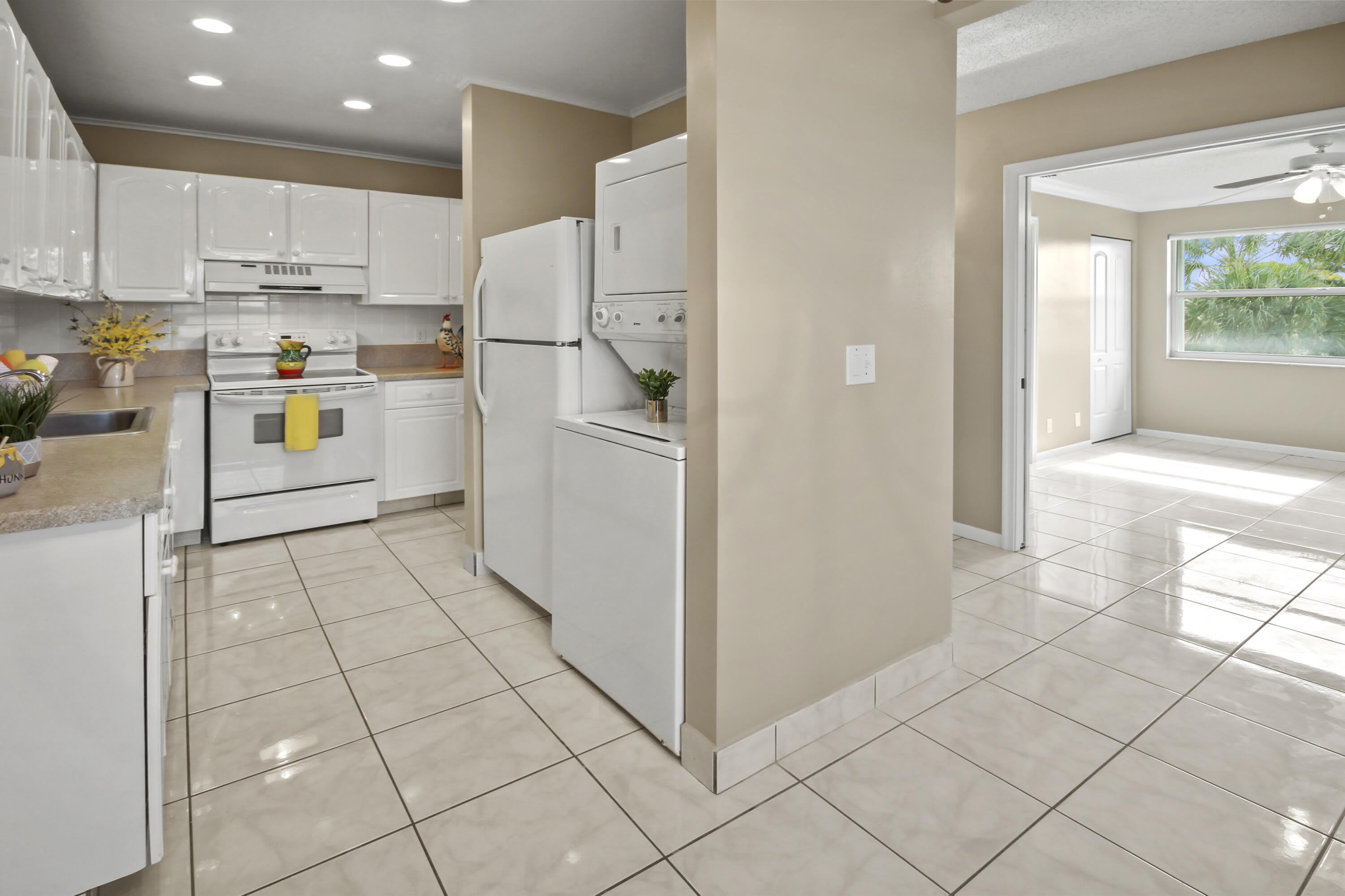 1421 NW 20th Avenue – photo 2