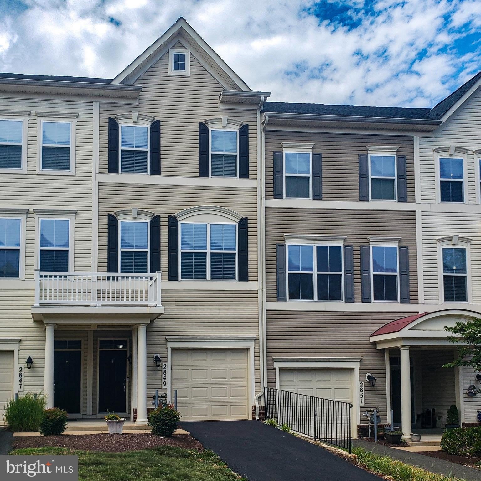 2849 CHINKAPIN OAK Lane – photo 1