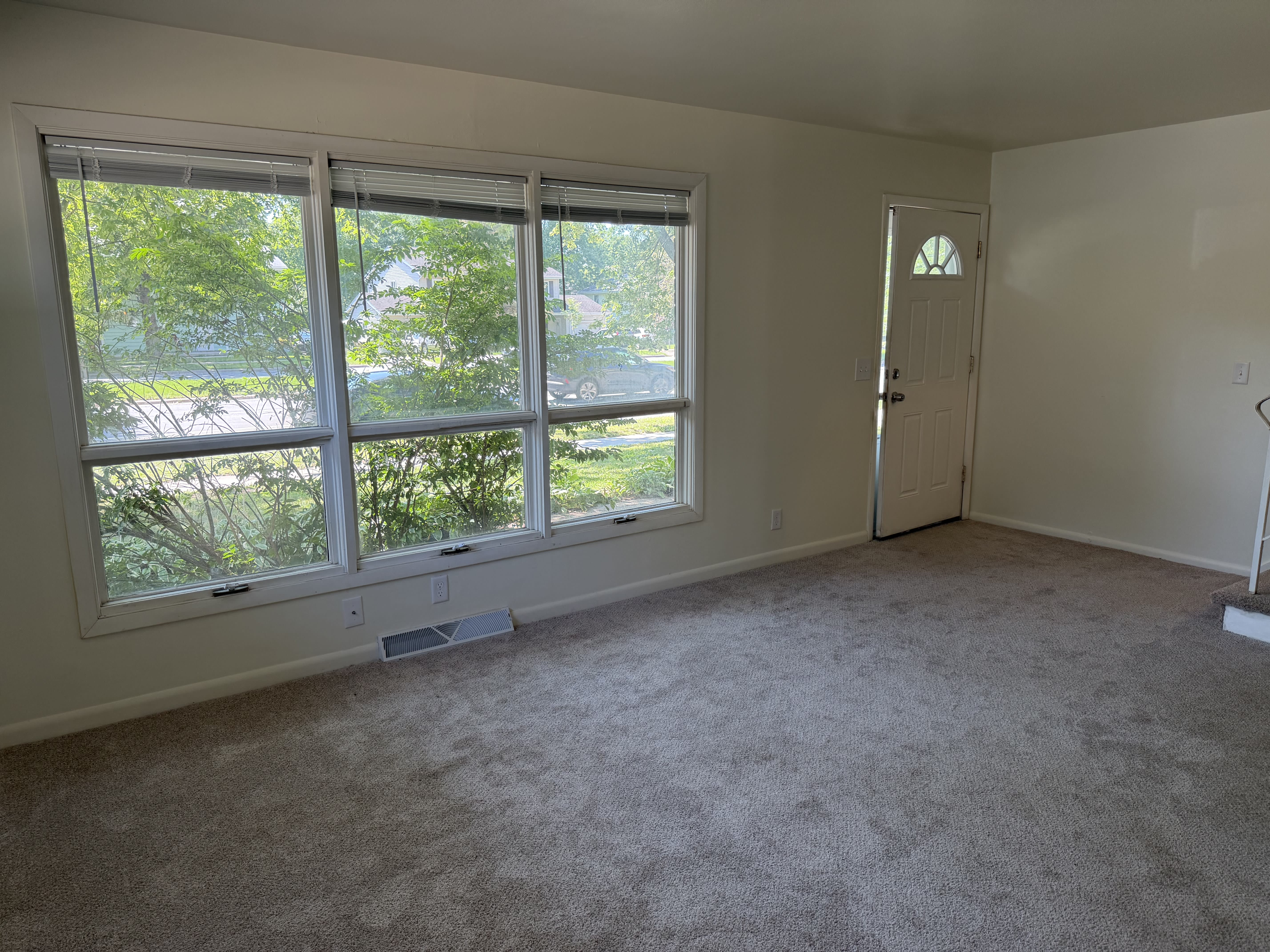 6214 Raymond Rd – photo 3
