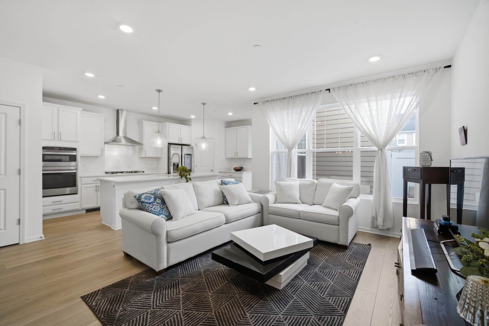 331 Didier Court – photo 4