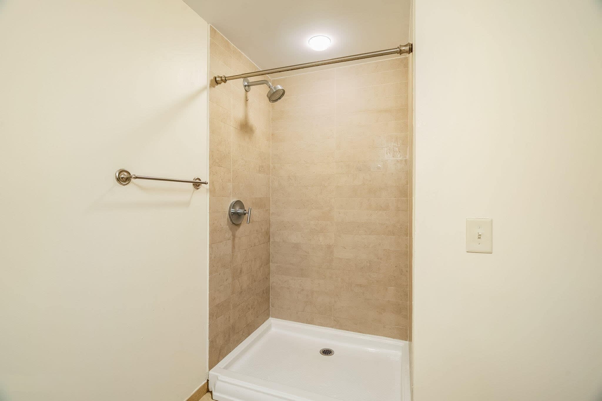 800 Jackson St Unit 6604 – photo 3