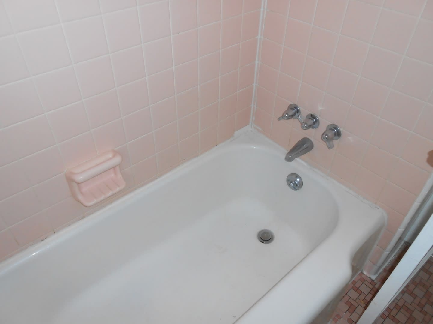 Move In Special!! No Security Deposit required! – photo 5