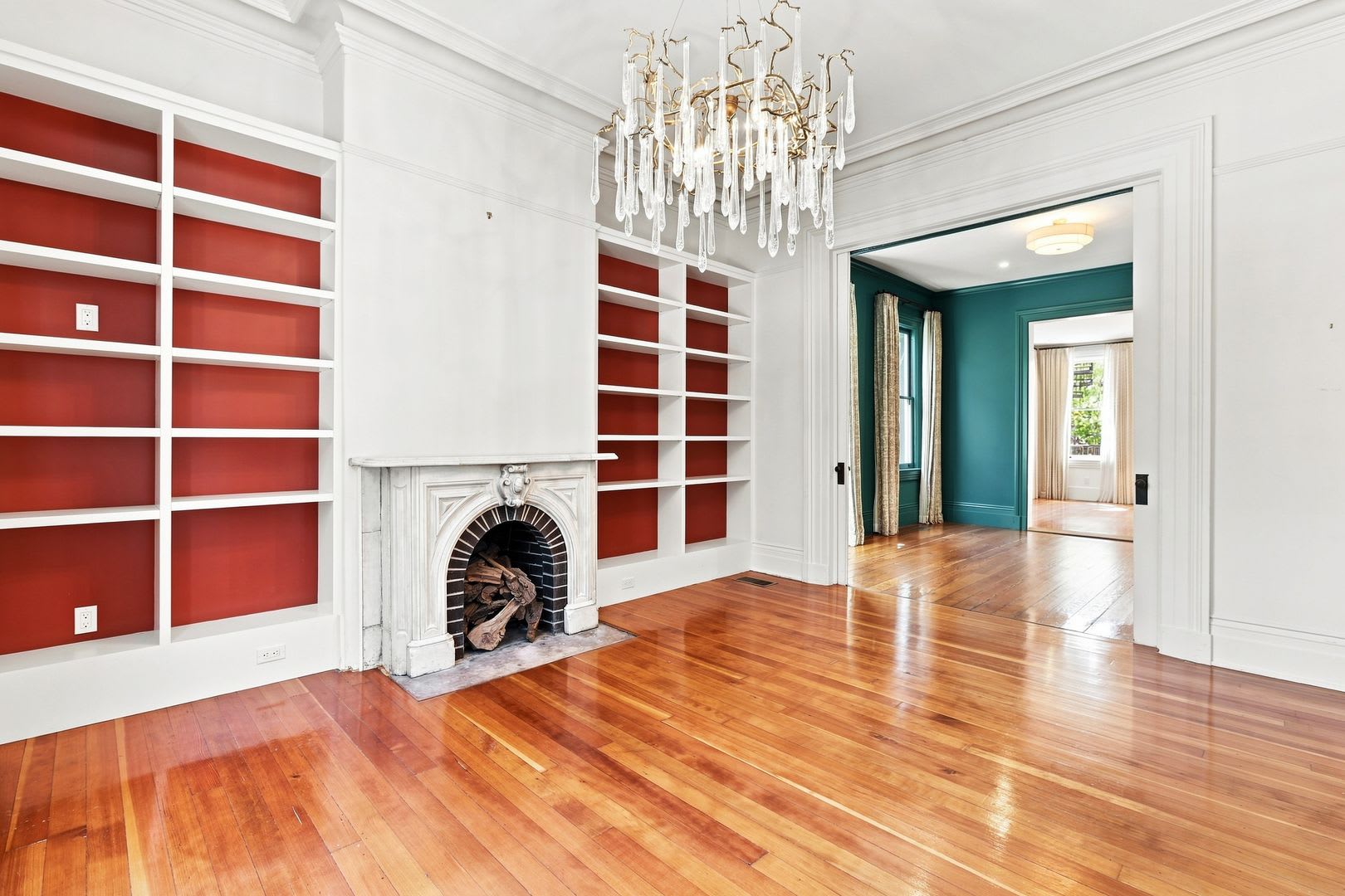 Beautifully Updated Three Bedroom Plus Bonus Room Home In The Mission Please Contact For Showing Schedule – photo 3
