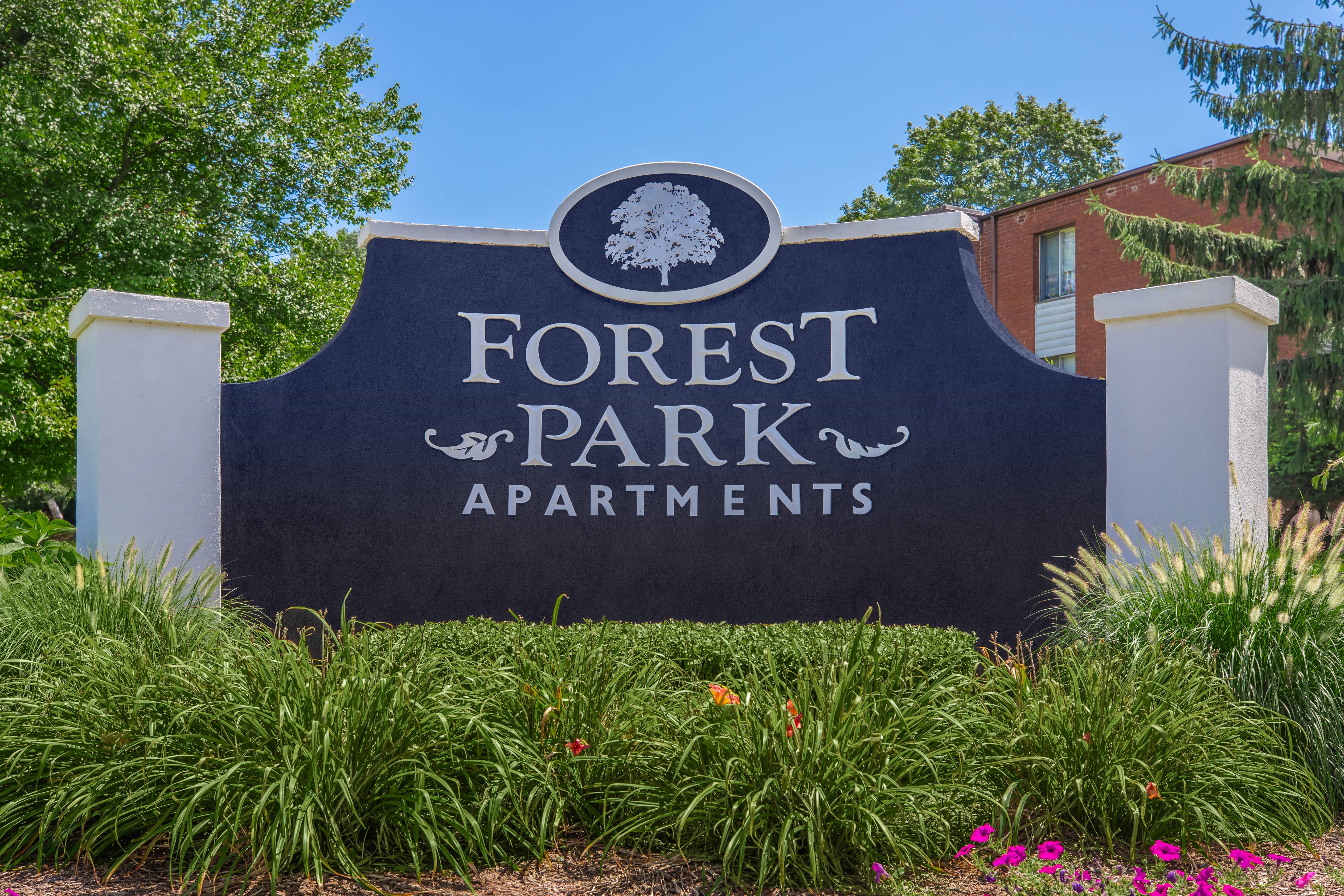 Forest Park Apartments – photo 1