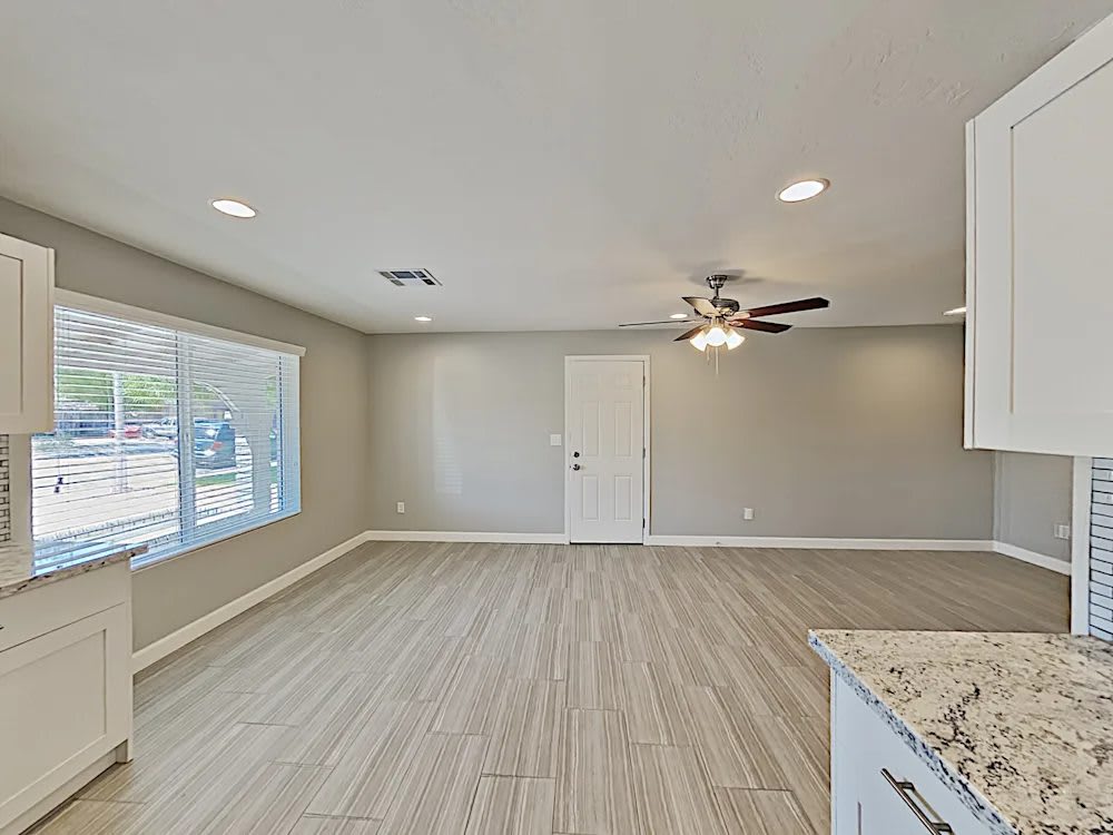 421 E Tulane Dr – photo 5