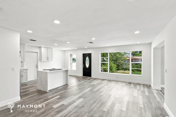 730 Northwest 18th Street – photo 3